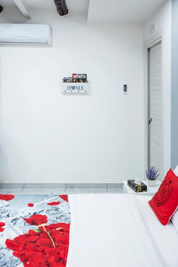 Montesantogroup Holiday House Наполи Екстериор снимка